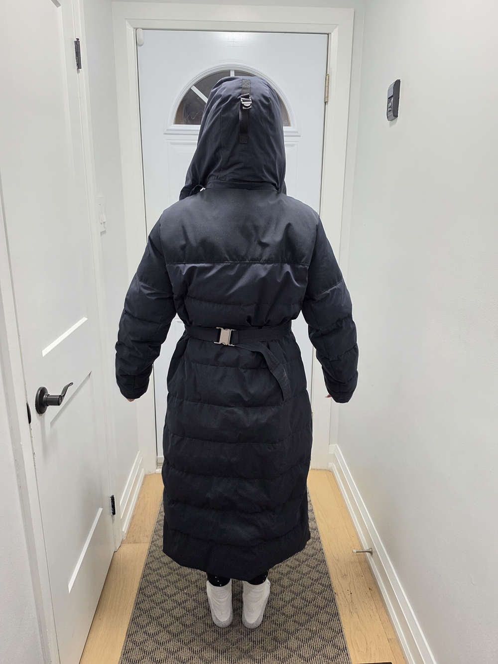 WOODS Women’s Long Black Puffer Coat with Hood - Picture 5 of 5